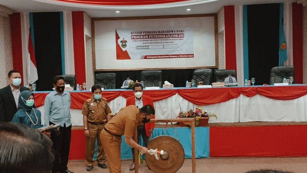 Suasana pembukaan kuliah perdana Kampus Vokasi Universitas Hasanuddin di Kabupaten Kepulauan Selayar di Ruang Pola Kantor Bupati Selayar, Selasa 5 Oktober 2021. (Dok. Direktorat Komunikasi Universitas Hasanuddin)