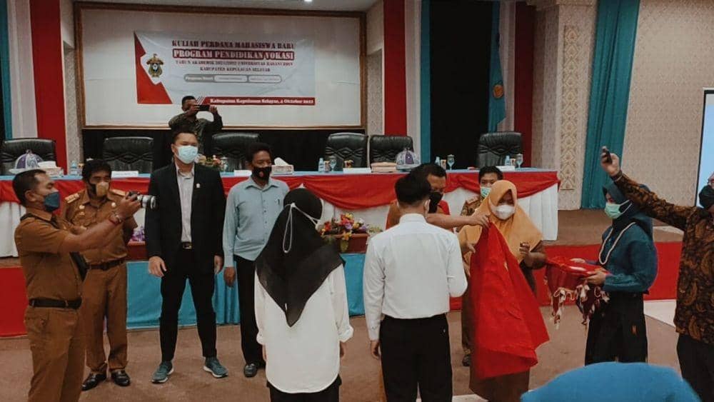Suasana pembukaan kuliah perdana Kampus Vokasi Universitas Hasanuddin di Kabupaten Kepulauan Selayar di Ruang Pola Kantor Bupati Selayar, Selasa 5 Oktober 2021. (Dok. Direktorat Komunikasi Universitas Hasanuddin)