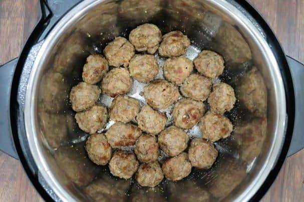 Ilustrasi bakso (bestbeefrecipes.com)