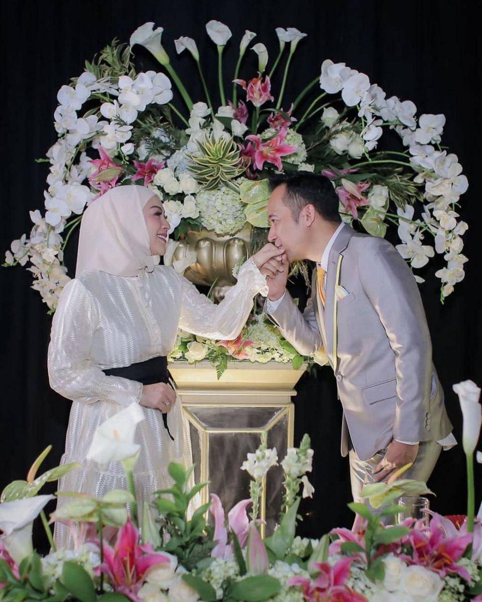 Denny Cagur dan istri (instagram.com/dennycagur)