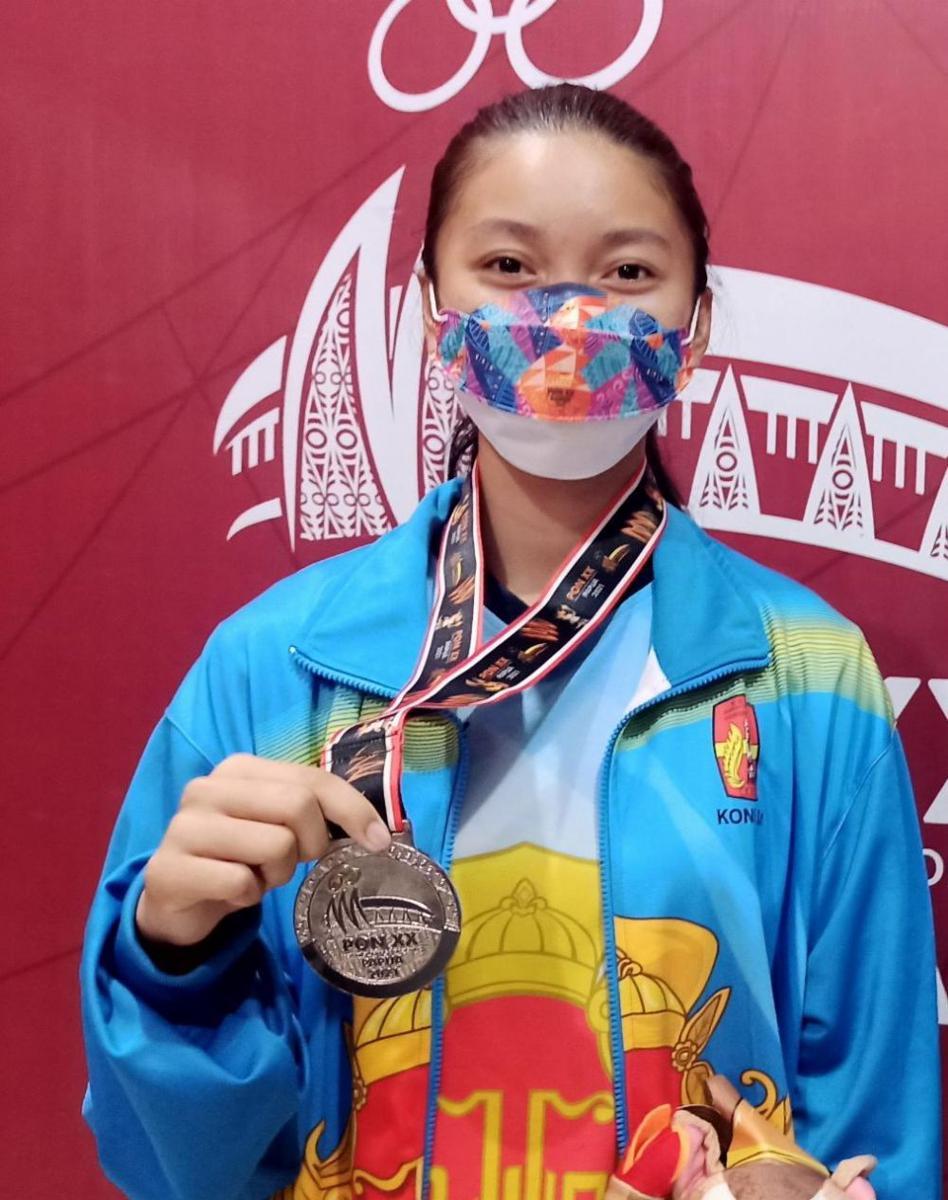 Atlet wushu DIY, Zefanya Adelia Sidharta raih medali perak di ajang PON Papua 2021/ istimewa