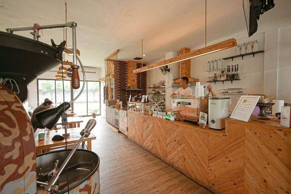 Suasana The Farmer Brews Coffee (instagram.com/thefarmerbrews)