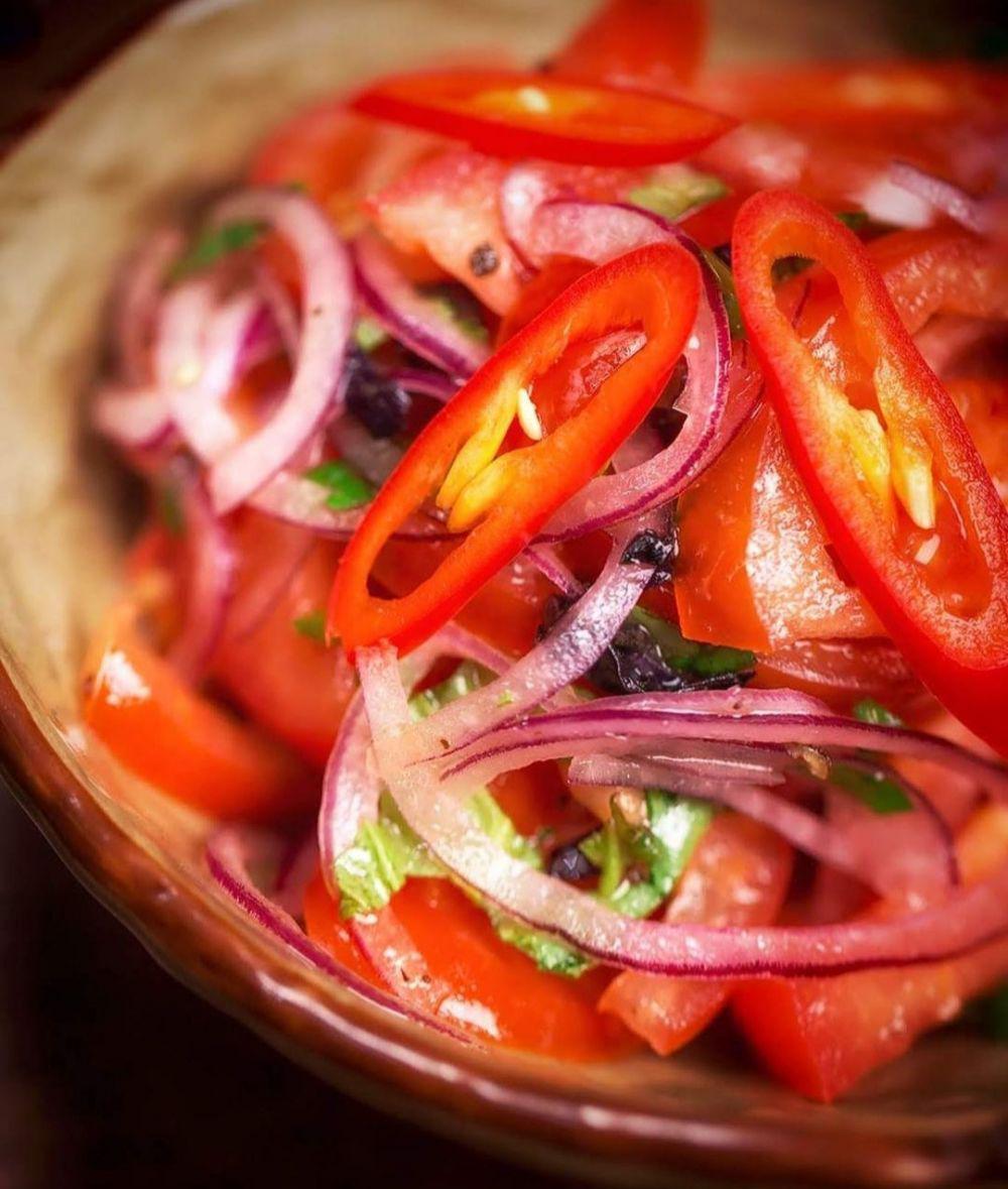 achicuk salad (instagram.com/nataliaten10)