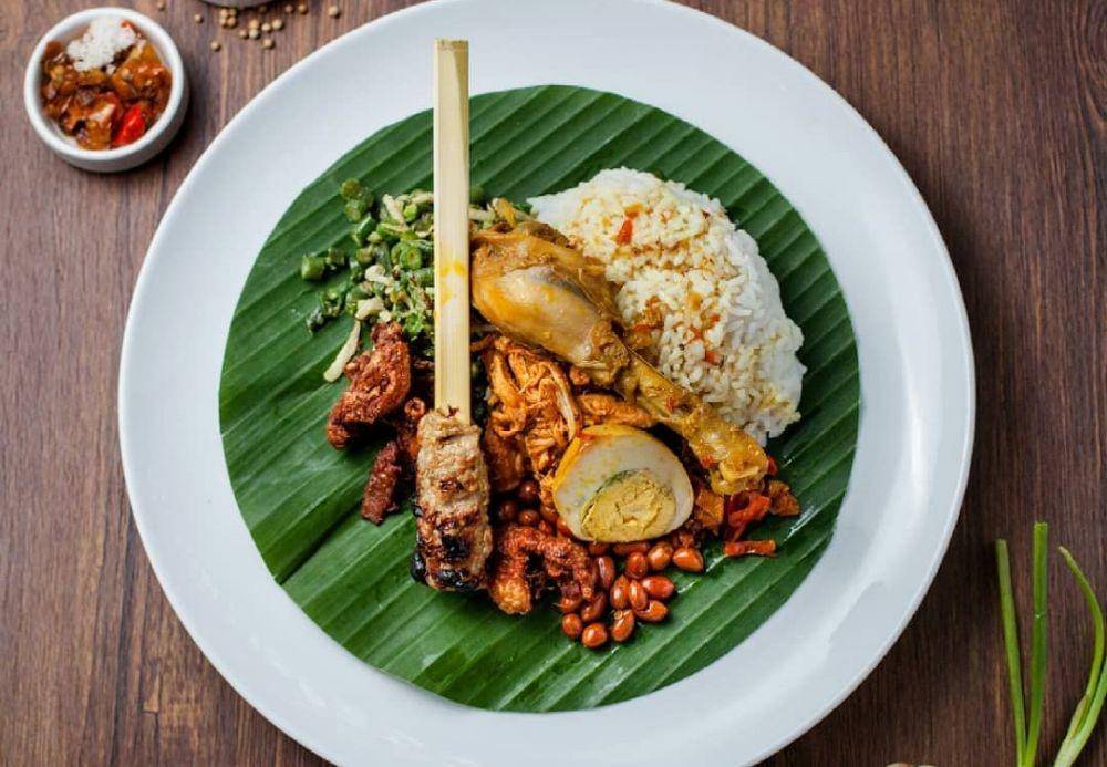 Nasi Ayam Kedewatan Ibu Mangku (instagram.com/rasaku.photo)
