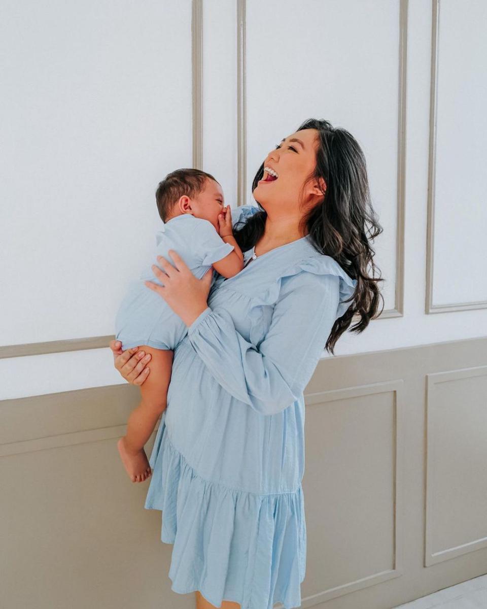 maternity shoot Tiara Pangestika (instagram.com/tiarapangestika)