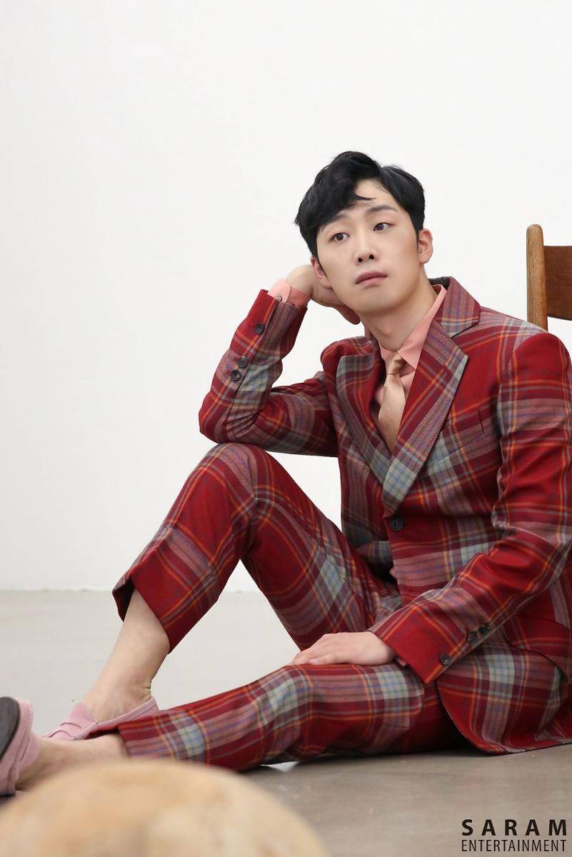 Lee Ga Sub (post.naver.com/사람엔터테인먼트)