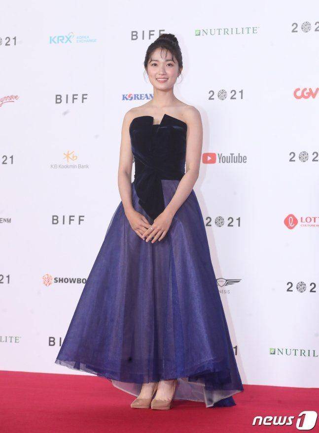 Kim Hye Yoon di BIFF 2021 (Dok. News1)