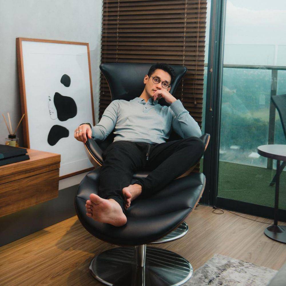 Afgan (Instagram.com/afgan__)