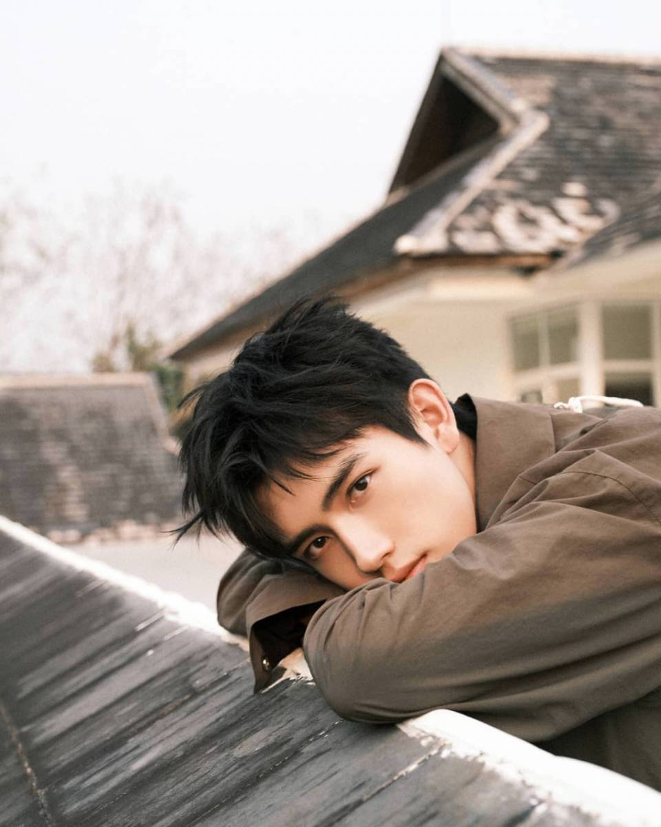 Arthur Chen (instagram.com/arthurchenfeiyu)