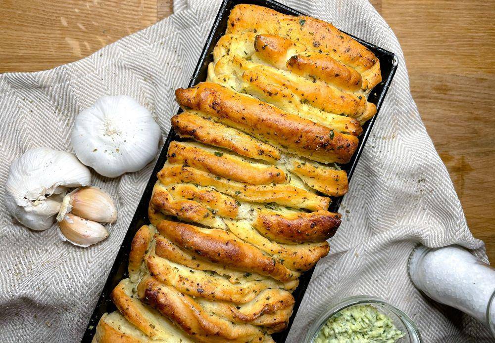 ilustrasi braided garlic bread (pixabay.com/Marlene Krohn)
