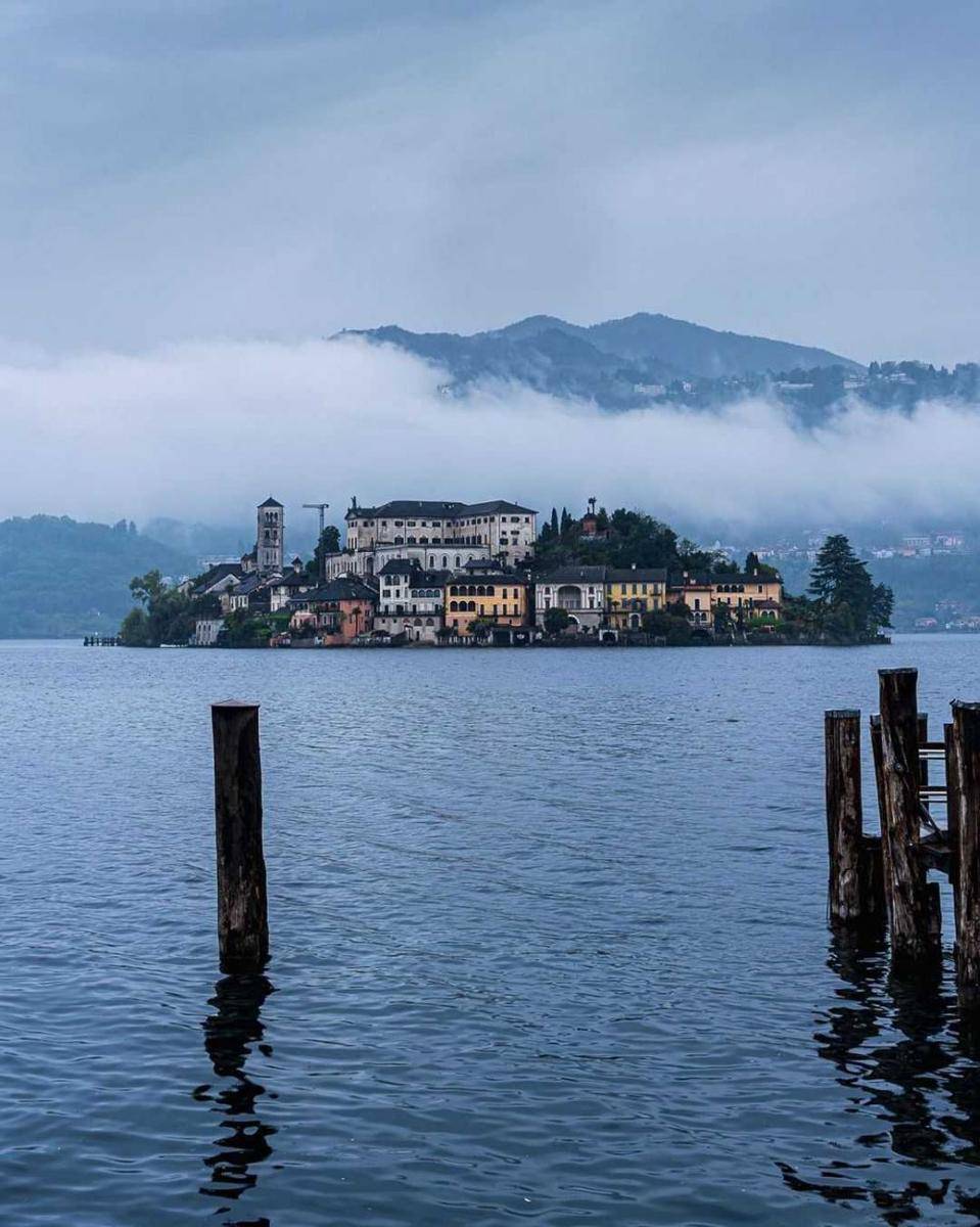 potret Danau Orta (instagram.com/nocola_farise)