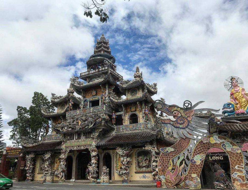 Linh Phuoc Pagoda (instagram.com/yolo_gang_2)