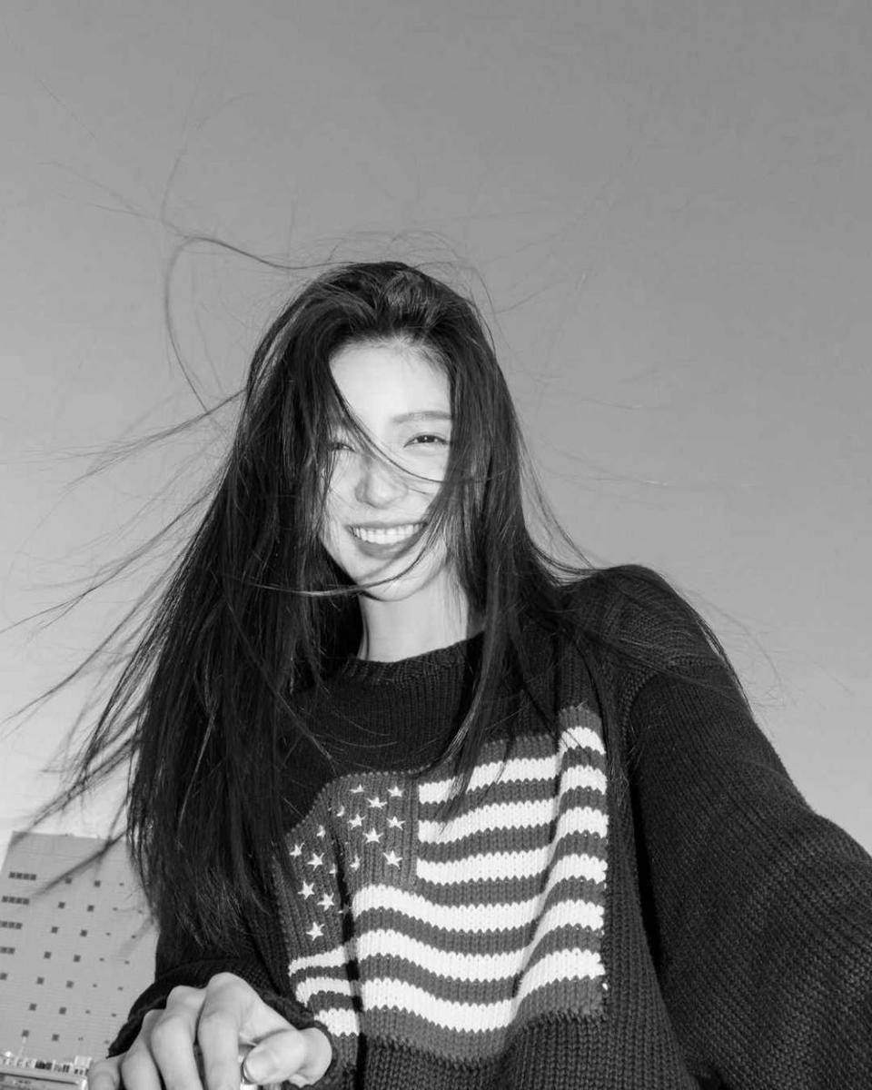 Hong Ji Yoon (instagram.com/ziyooni)