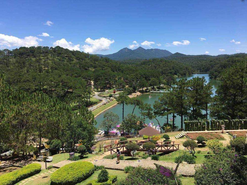 Valley of Love (instagram.com/shinki_tang996)