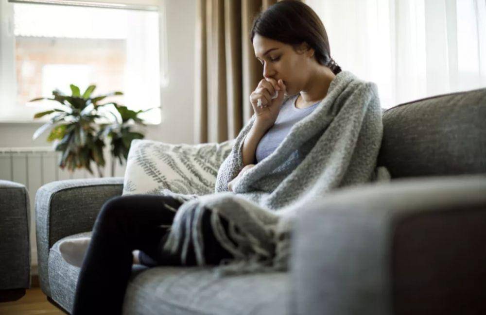 Ilustrasi terkena masuk angin. (verywellhealth.com)