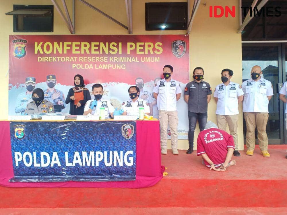 Seorang buronan tindak pidana dengan kekerasan berinisial, MF alias Tuyul (21) berhasil diringkus polisi. (IDN Times/Tama Yudha Wiguna)