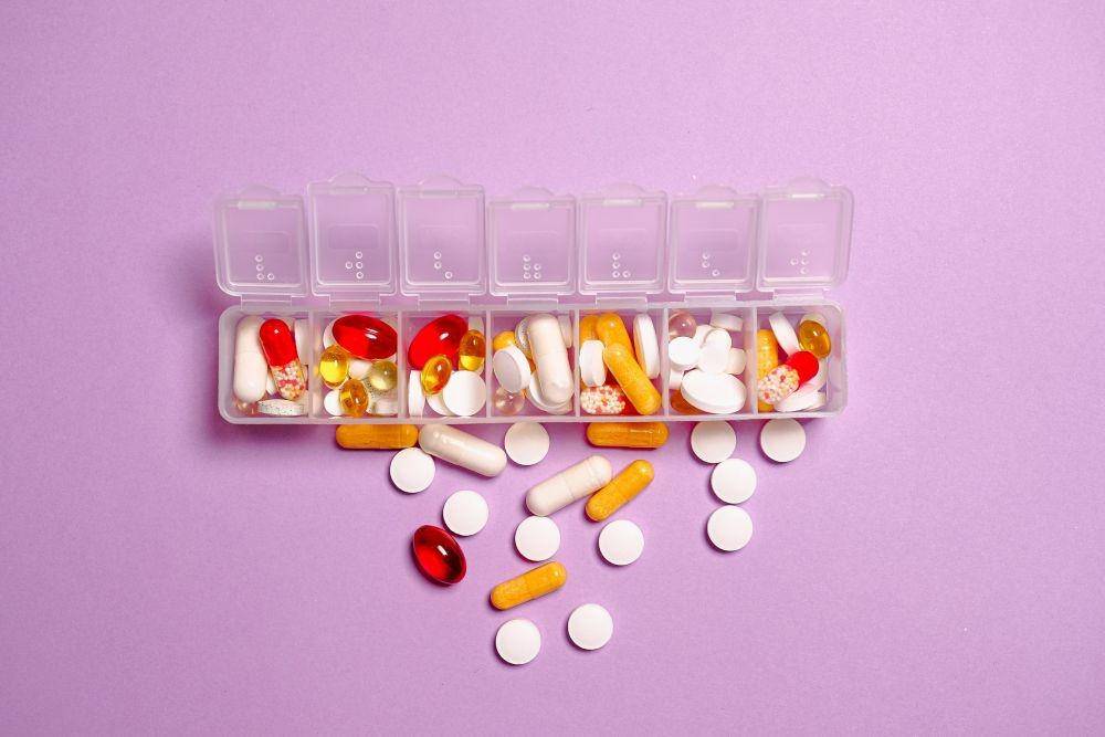 ilustrasi obat-obatan (pexels.com/Anna Shvets)