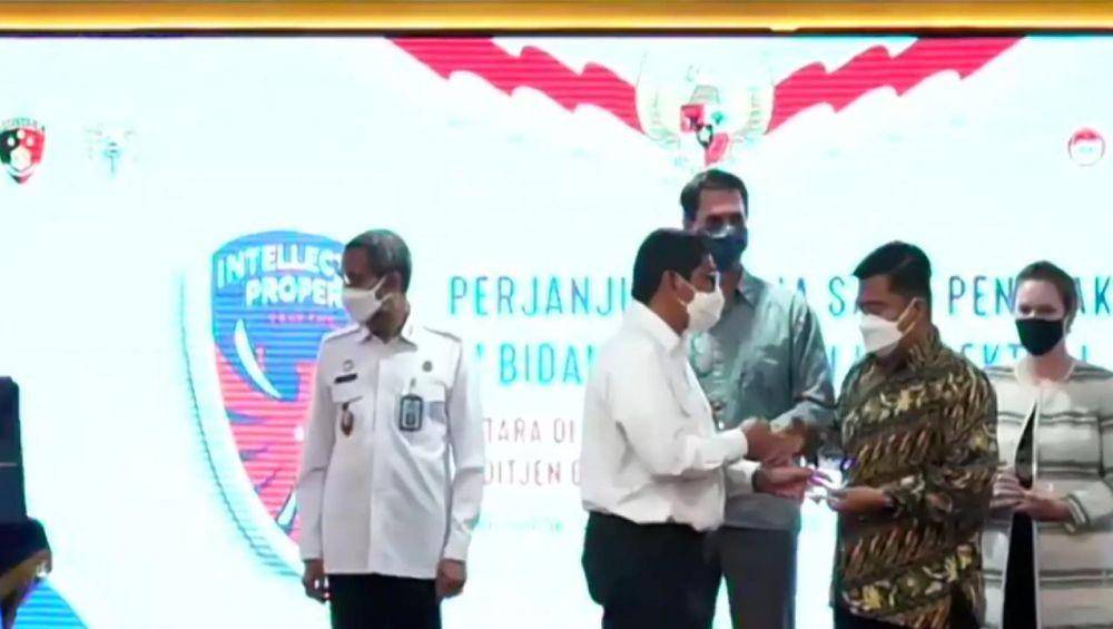 Konferensi Pers Komitmen Pemerintah dan E-commerce dalam Penanggulangan Produk Bajakan oleh Direktoral Jenderal Kekayaan Intelektual Kemenkum HAM. (youtube.com/DJKI Kemenkumham)