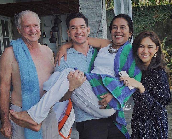potret keluarga Nana Mirdad (instagram.com/nanamirdad_)