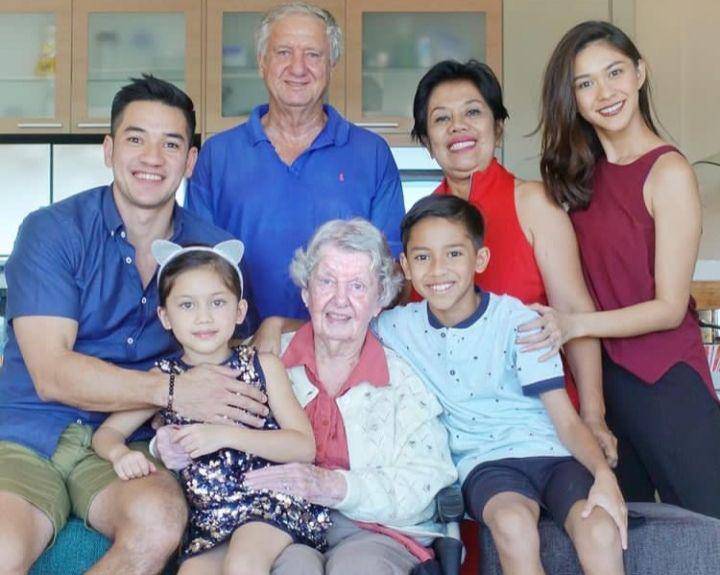 potret keluarga Andrew White (instagram.com/andrew.white._)