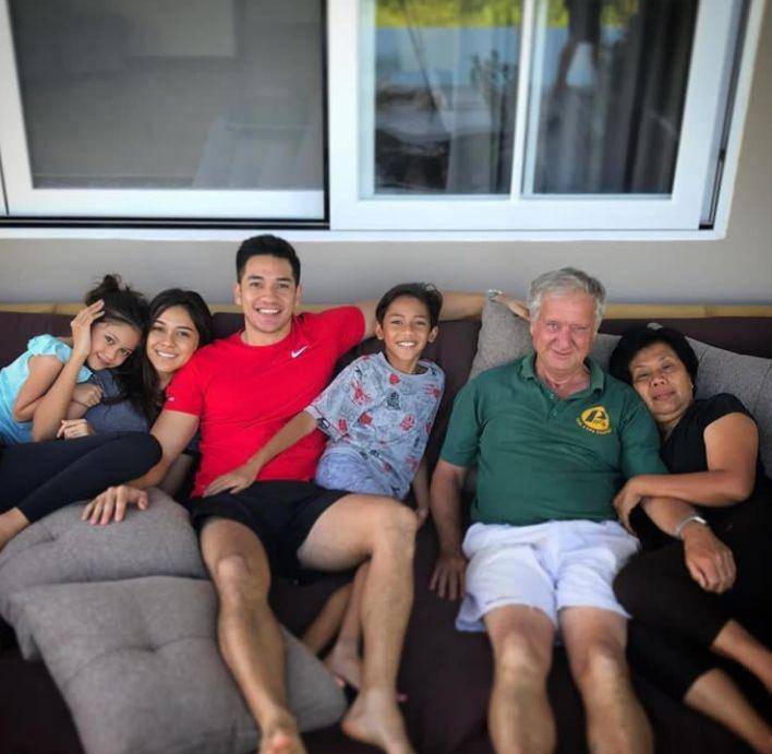 potret keluarga Andrew White (instagram.com/andrew.white.)