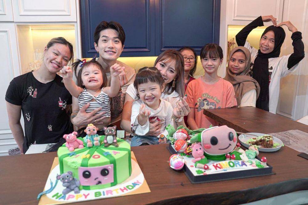 keluarga Lee Jeong Hoon bareng asisten dan pengasuh anak (instagram.com/leejeonghoon)
