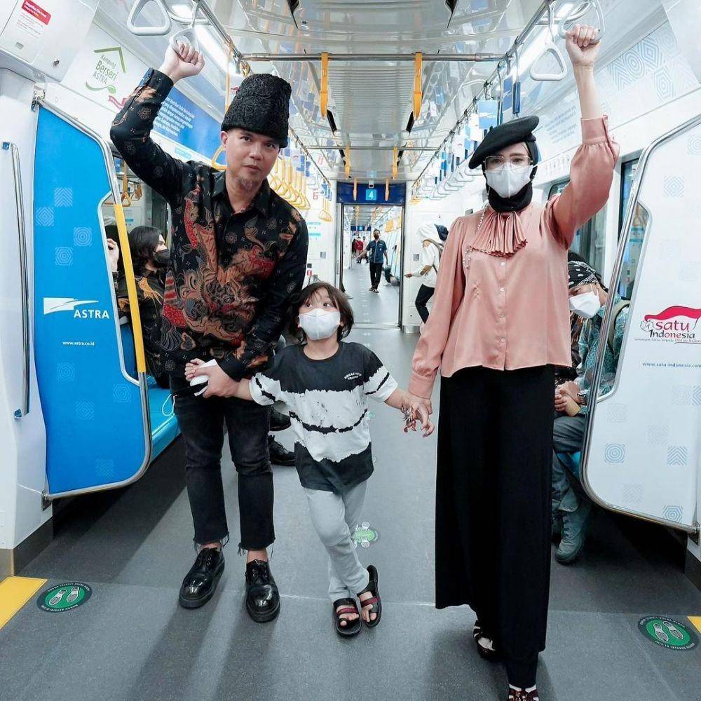 OOTD Couple Mulan Jameela dan Ahmad Dhani. (instagram.com/mulanjameela1)