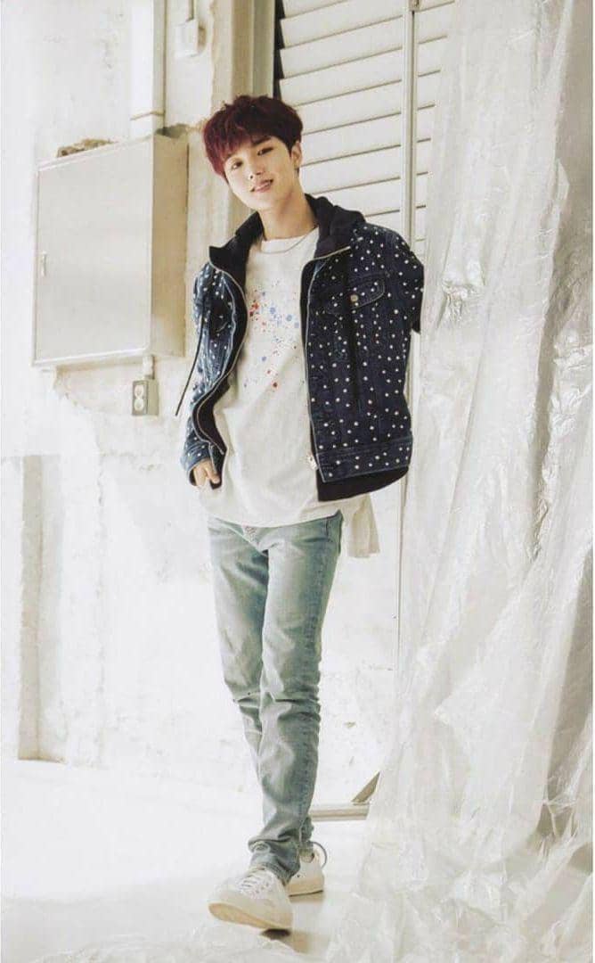 Outfit Doyoung Treasure (instagram.com/ygtre4sure526)