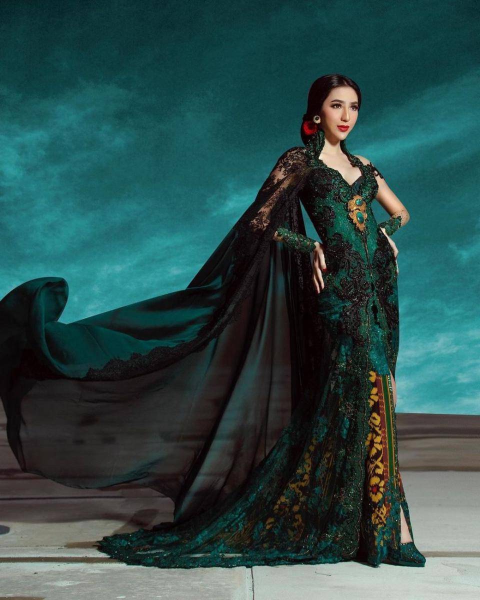 Kebaya Nadia Purwoko. (instagram.com/nadiapurwoko/)