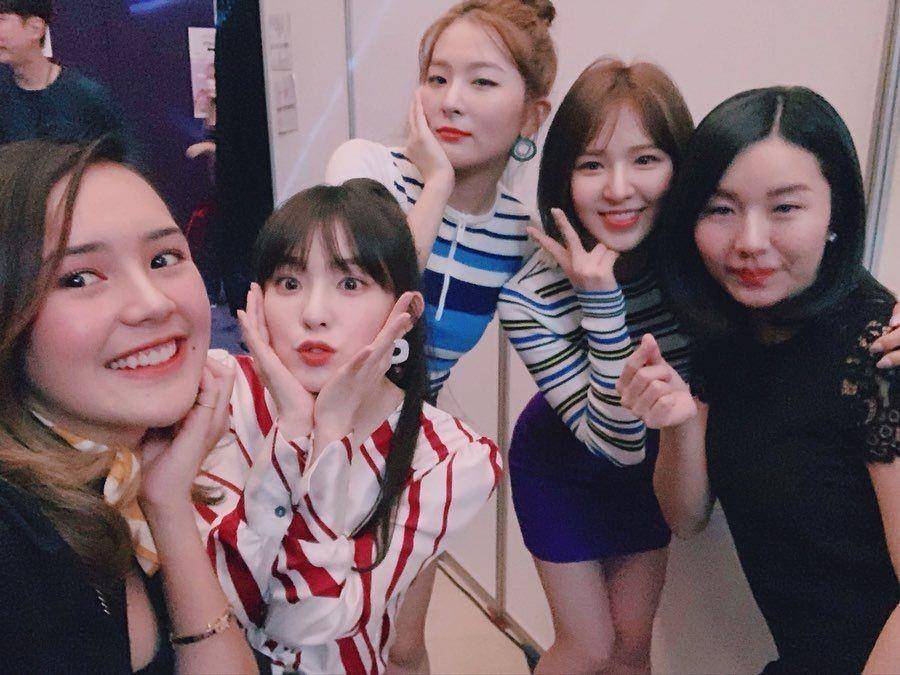 Beby Tsabina dan Red Velvet (instagram.com/bebytsabina)