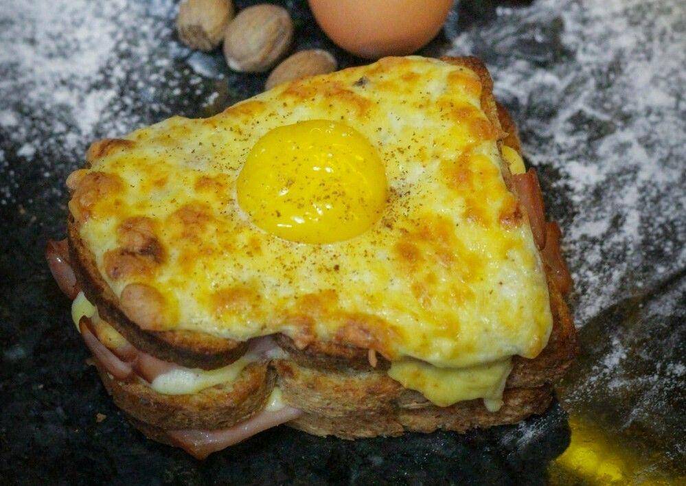 ilustrasi french toast croque madame (unsplash.com/Jonathan Pielmayer)