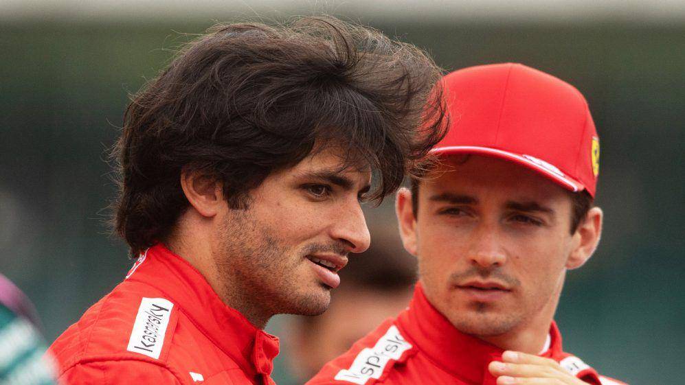 Carlos Sainz dan Charles Leclerc (formula1.com)