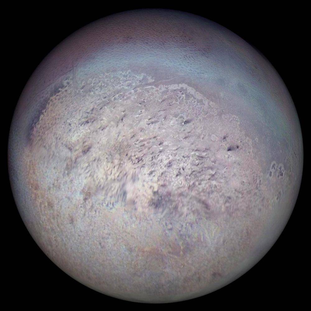 potret fokus kutub selatan Triton Credit: US Geological Survey (airandspace.si.edu)