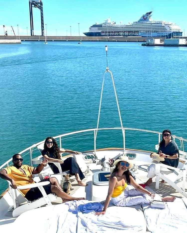 potret Priyanka Chopra berlibur. (instagram.com/priyankachopra)