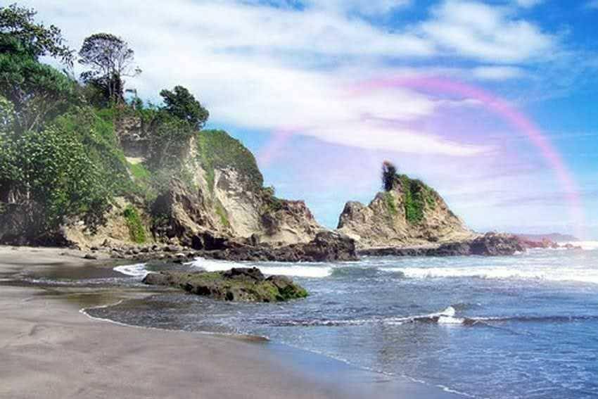 gambar pantai karang nini (instagram.com/pantaikarang)