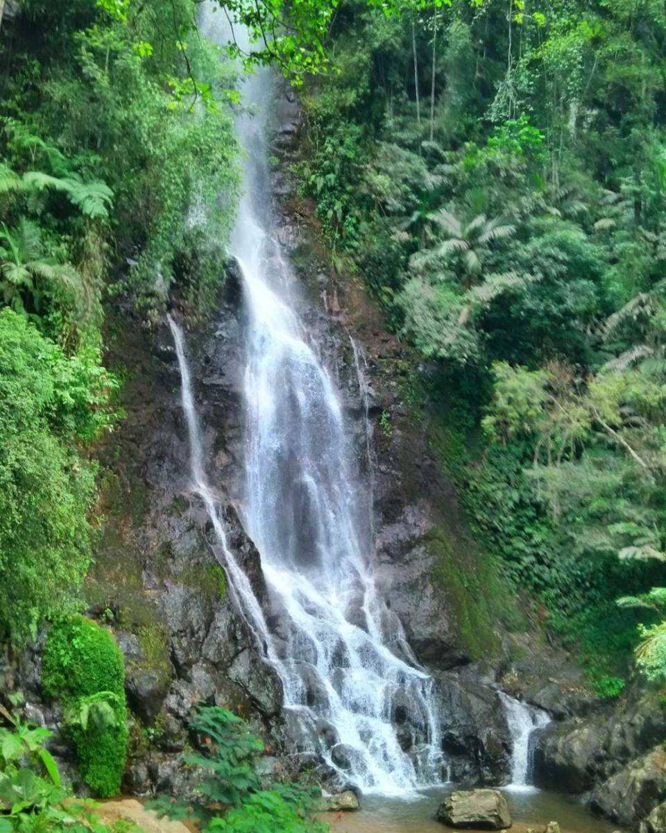 curug tujuh cibolang (instagram.com/curugindonesia)