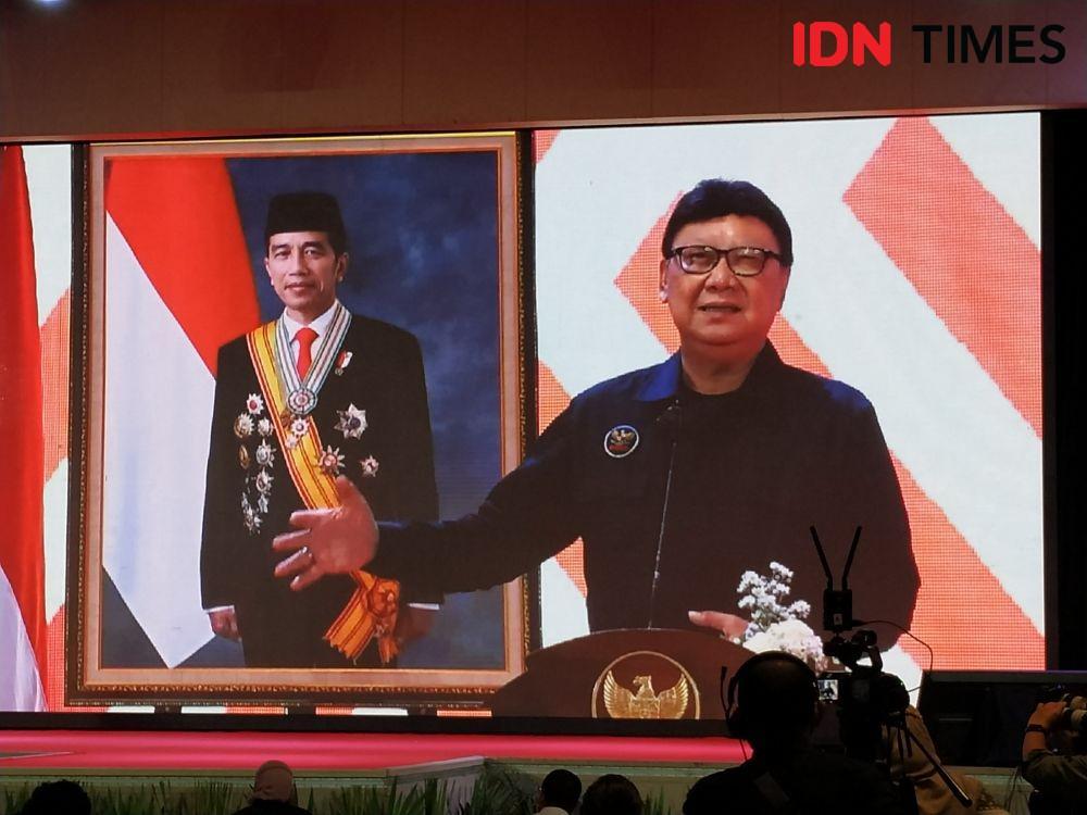 Tjahjo Kumolo Rakornas BP2MI di Hotel Intercontinental, Kota Bandung, Kamis (7/10/2021). (IDN Times-Azzis Zulkhairil)
