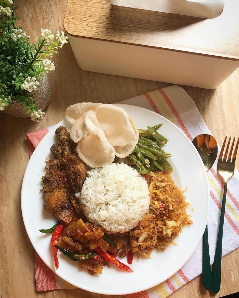 ilustrasi nasi uduk (instagram.com/jesslynmatthew)