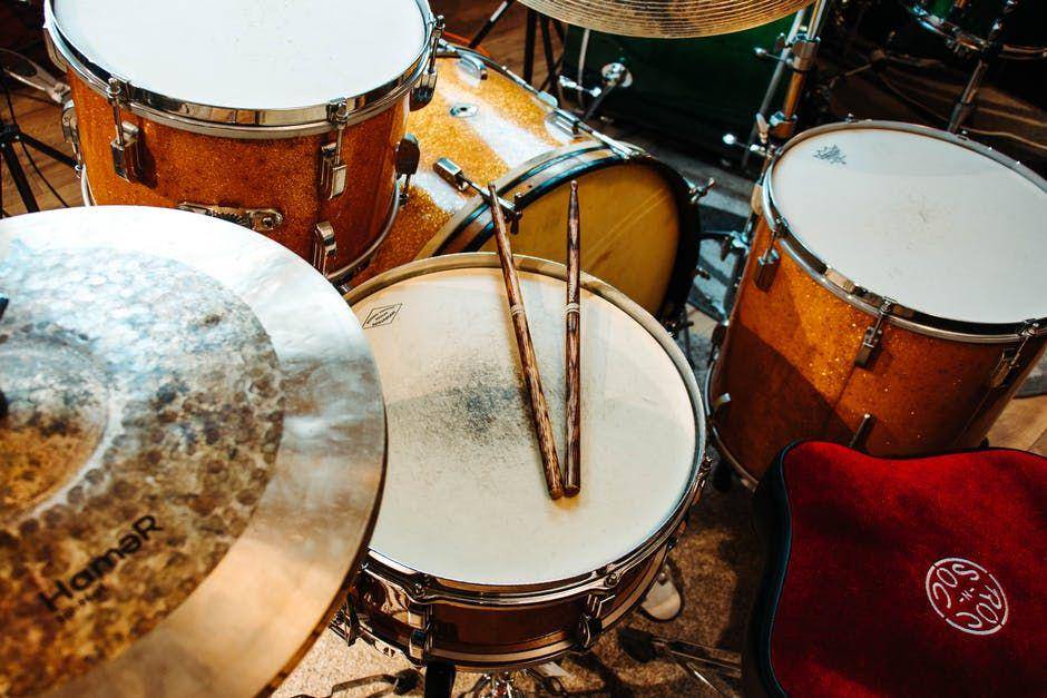 ilustrasi drum (pexels.com/Dima Pavlenko)