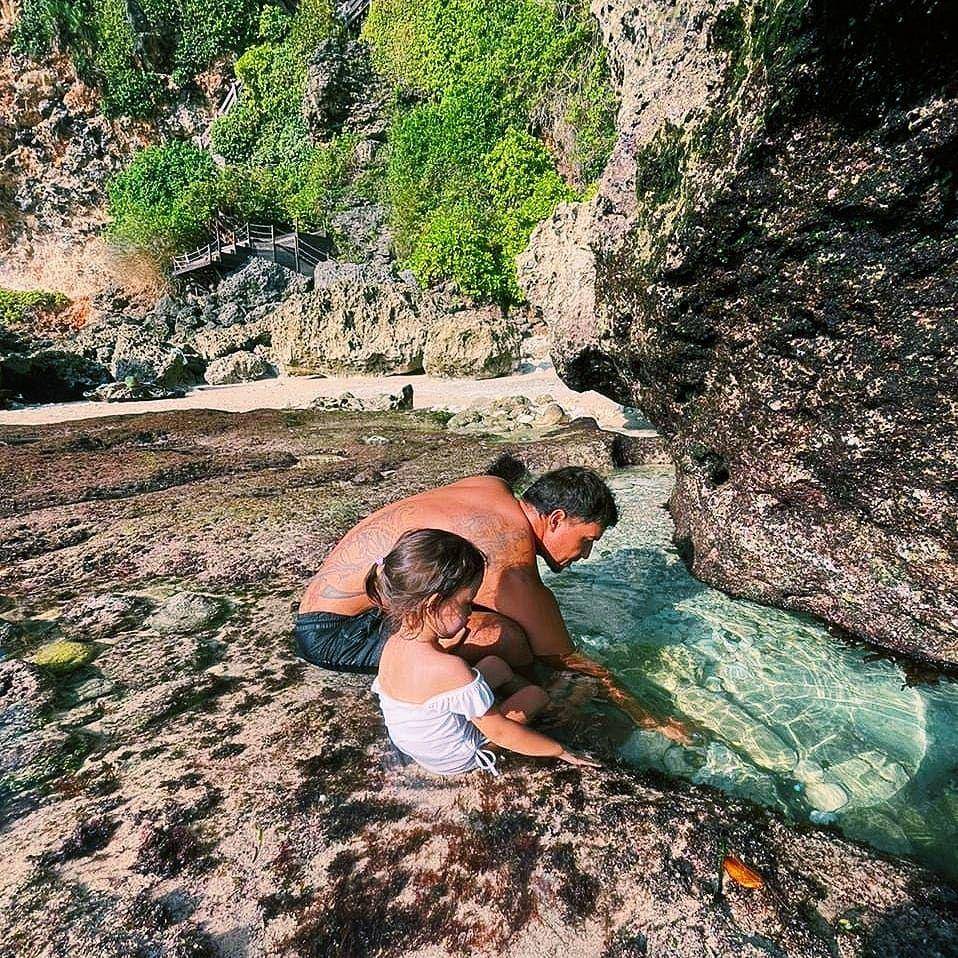 Hamish Daud dan buah hati (instagram.com/hamishdw)