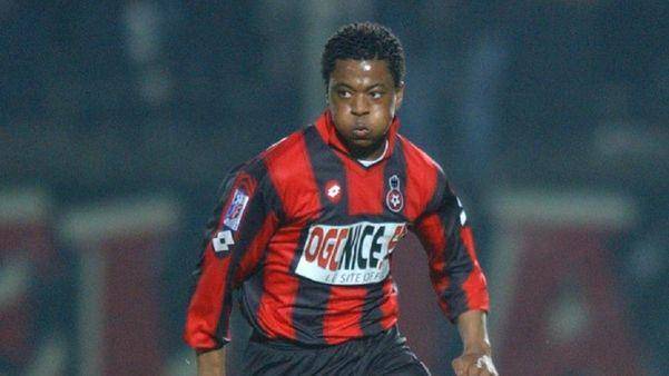 Patrice Evra (sportmob.com)