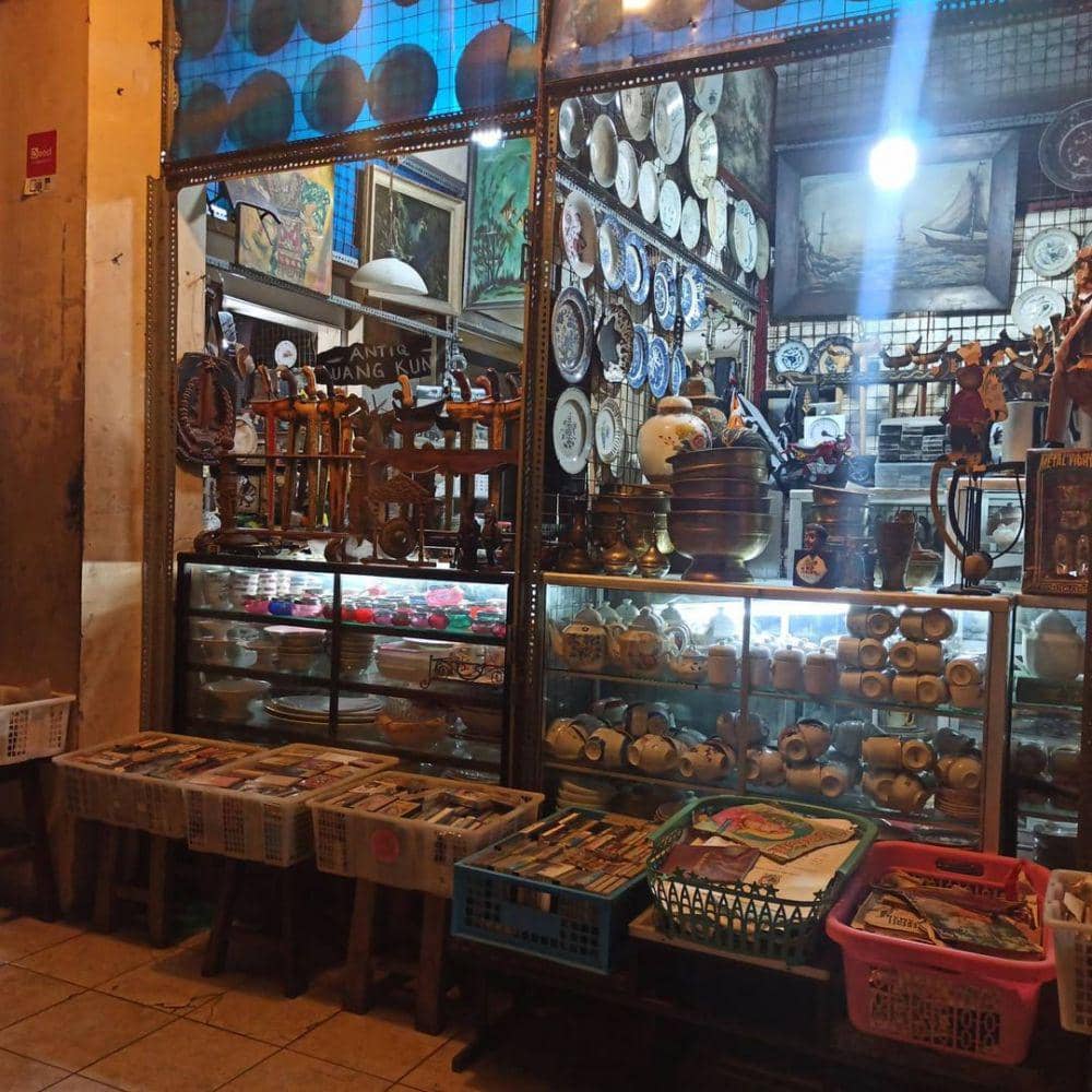 potret pasar klitik pakuncen (instagram.com/omah.antik.kuncen)