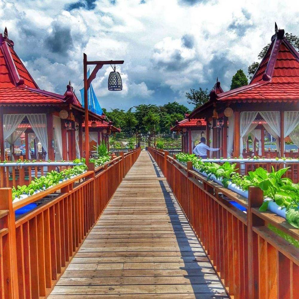 floating resto (instagram.com/floatingrestojogja)