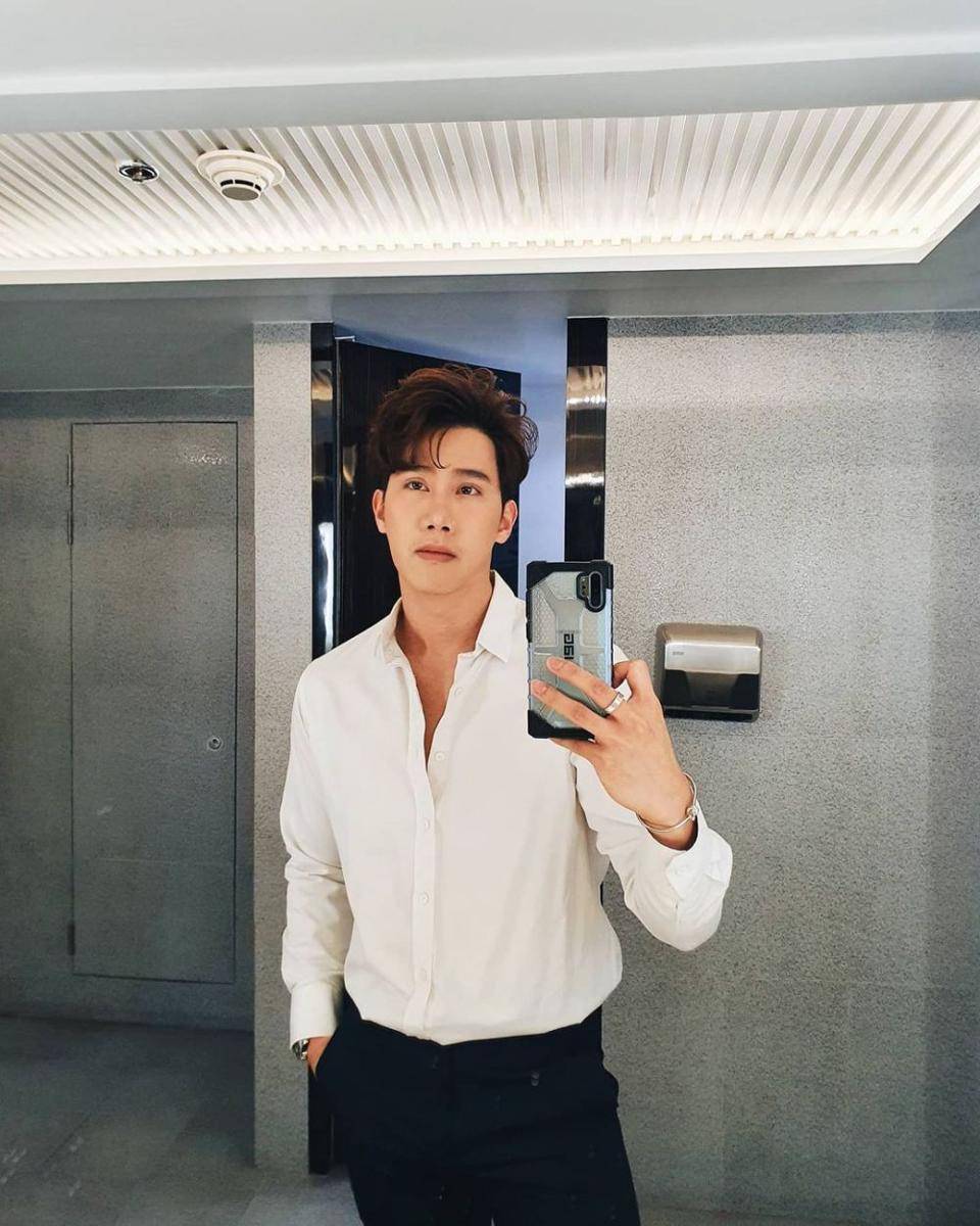 Tul Pakorn (instagram.com/tul_pakorn)