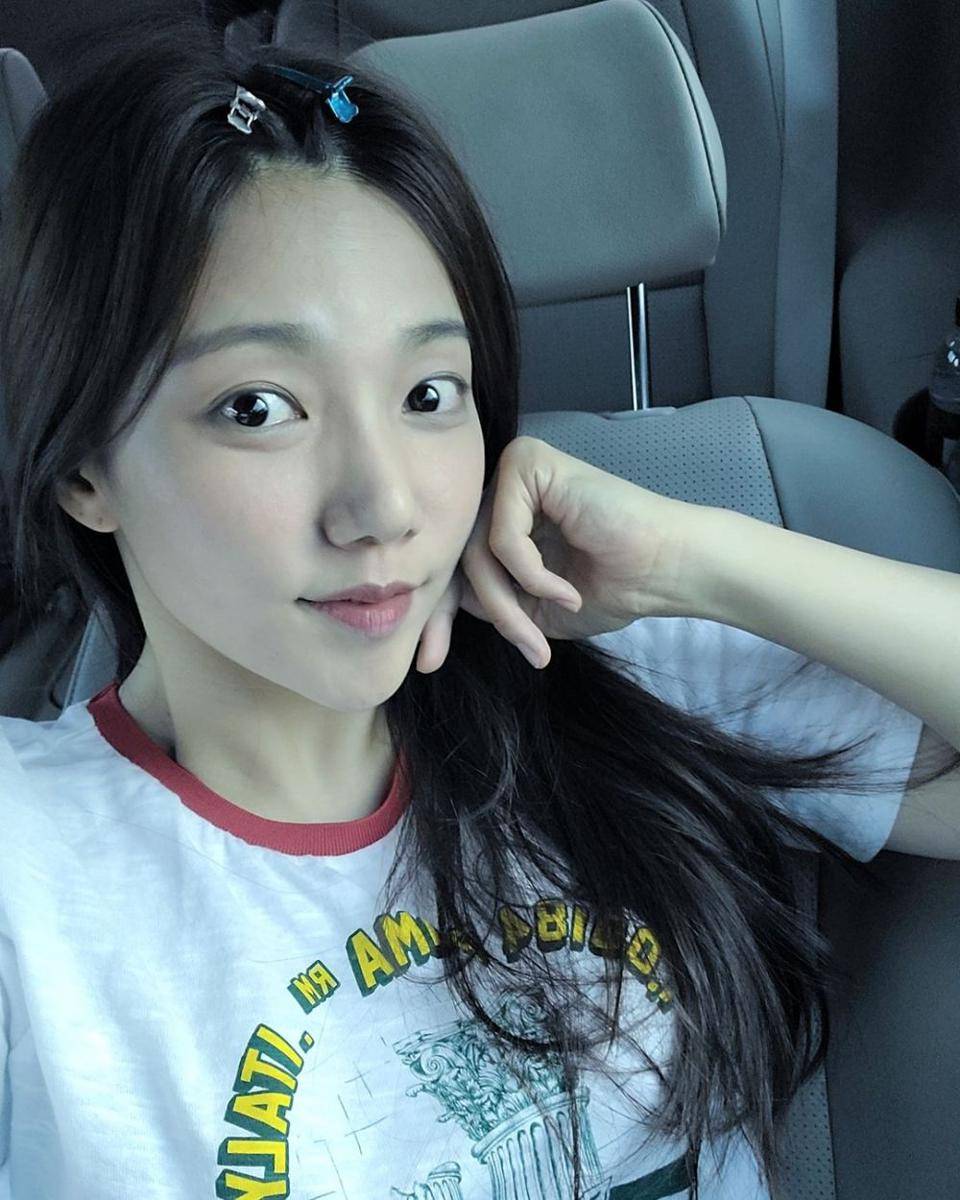 Lee Chae Young (instagram.com/chyoung15)