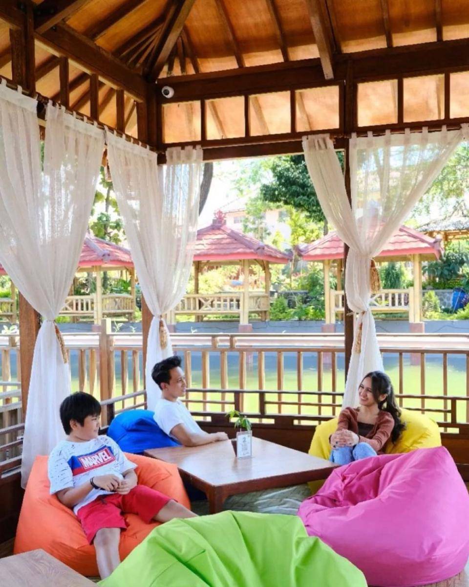floating resto (instagram.com/floatingrestojogja)