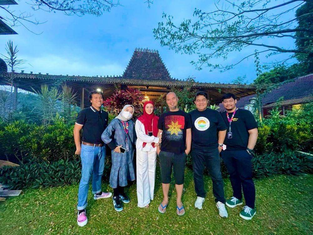 OOTD Couple Mulan Jameela dan Ahmad Dhani. (instagram.com/mulanjameela1)
