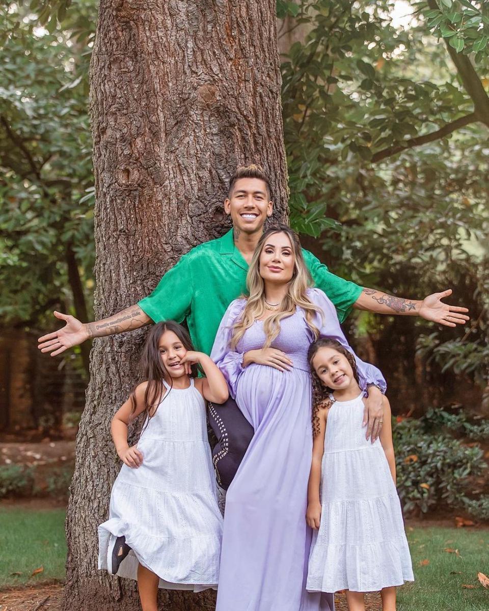 potret Roberto Firmino bersama keluarga (instagram.com/roberto_firmino)