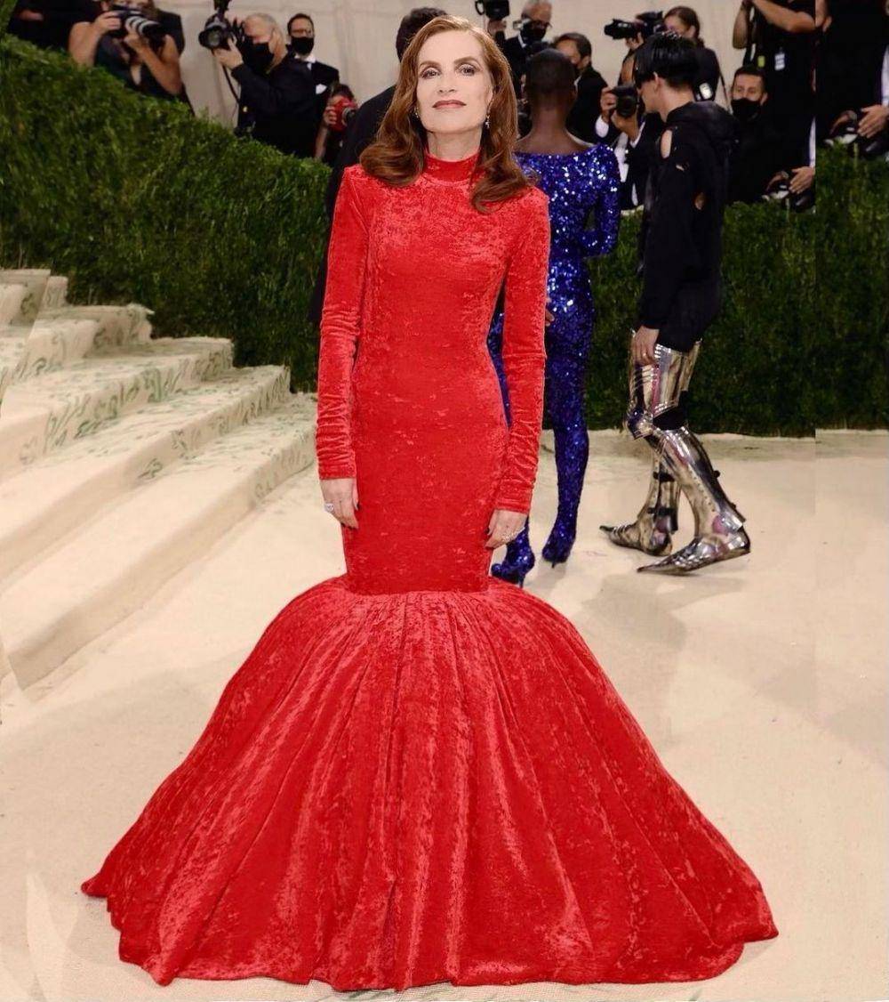 Isabelle Huppert (instagram.com/isabelle.huppert)