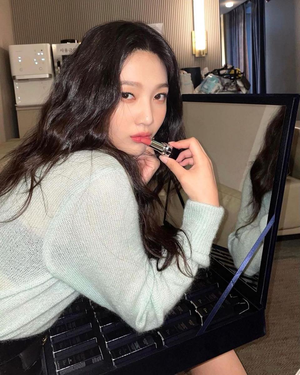 Joy Red Velvet (instagram.com/_imyour_joy)